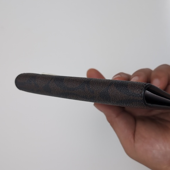 Coach 1283 Passport Case Signature Canvas W/Travel Patches Mahogany Multi (Last) - Picture 9 of 12